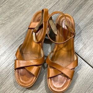 Dansko Arabella Ankle‎ Strap Criss Cross Tan Leather Sandals size 11.5-12